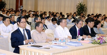 Premierminister führt Dialog mit Unternehmer